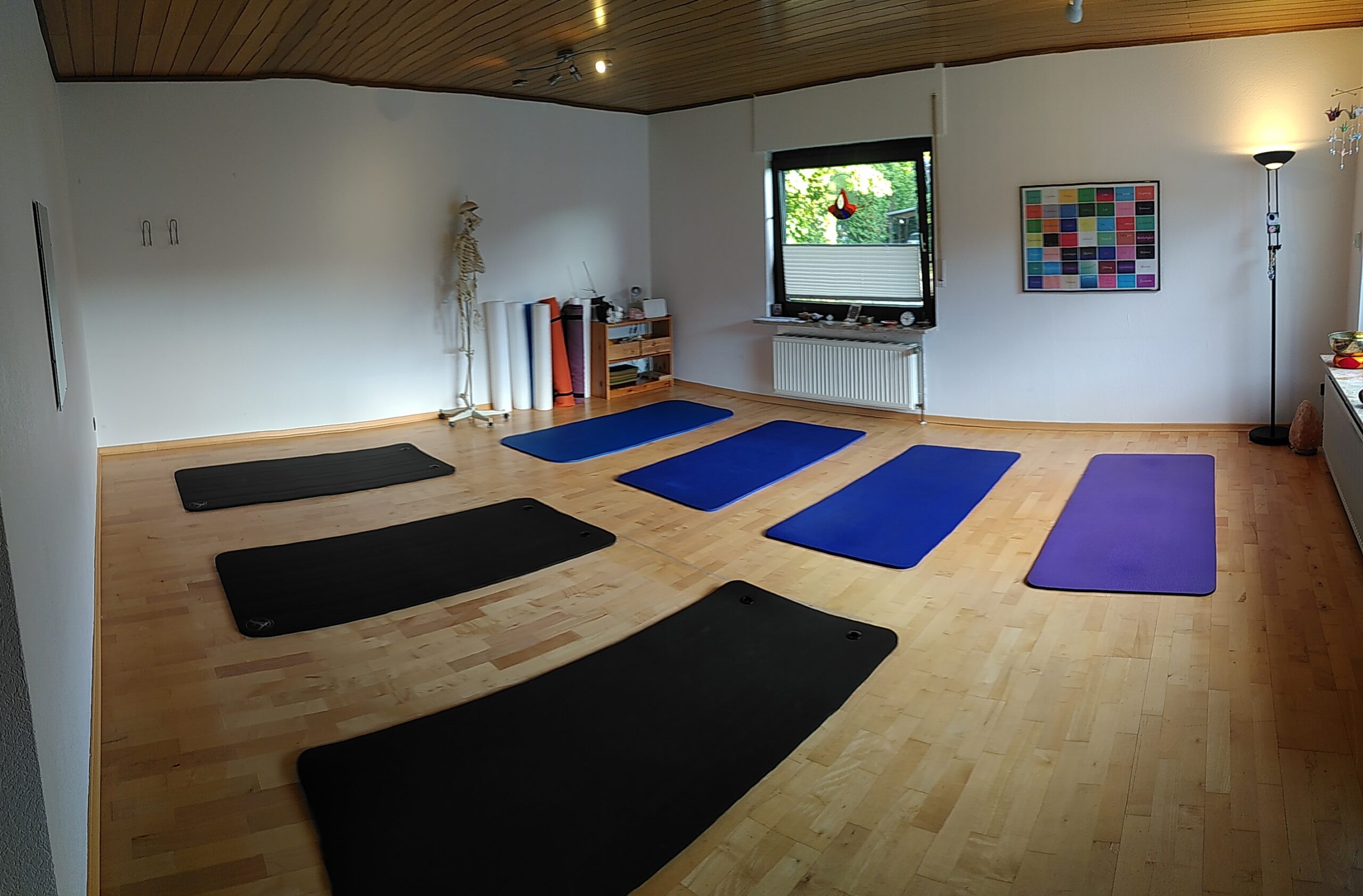 Pilates Trainingsraum mit ausgelegten Matten in Neuenkirchen